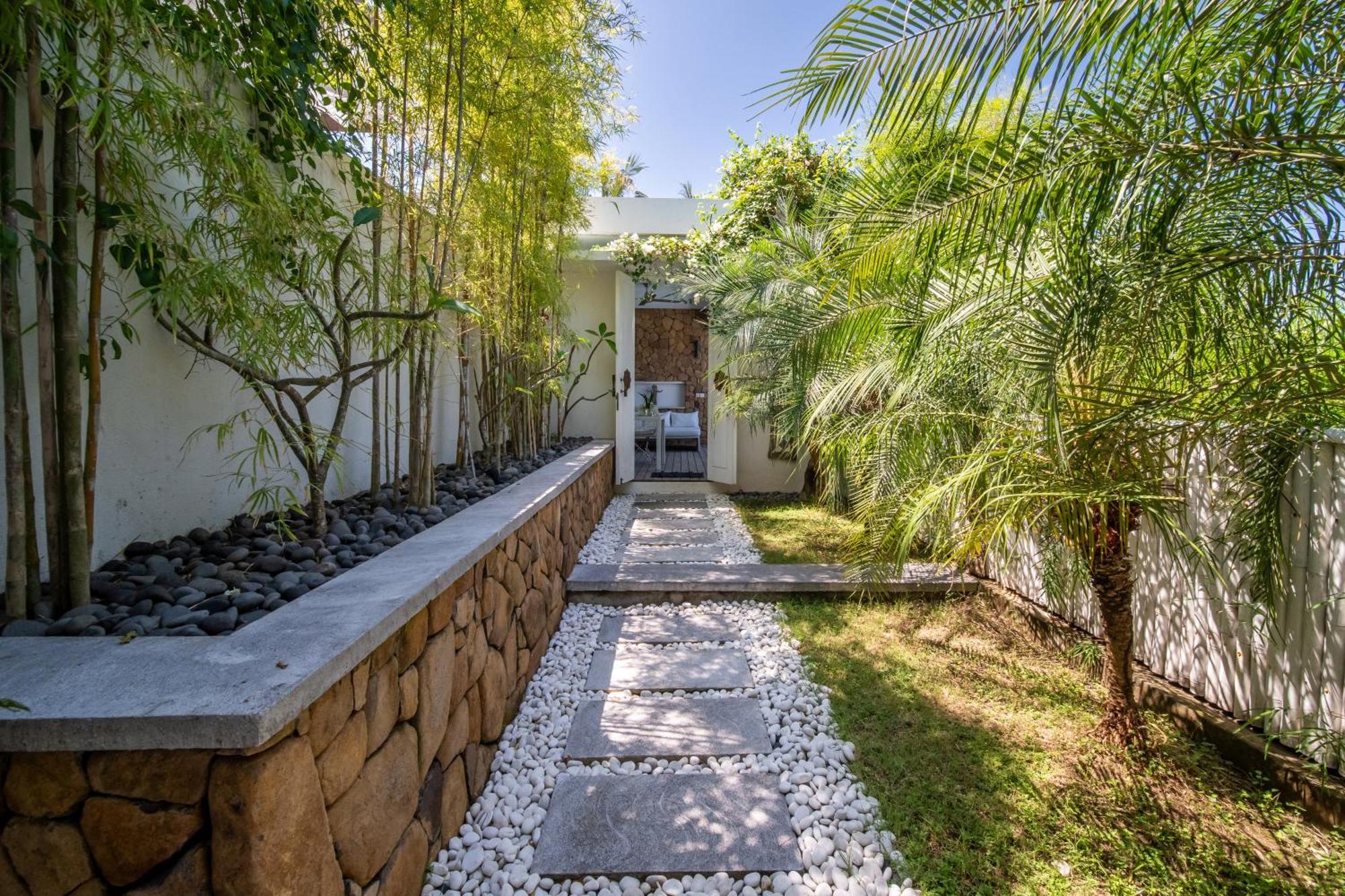 Shunyata Villas Bali Seraya Exterior photo